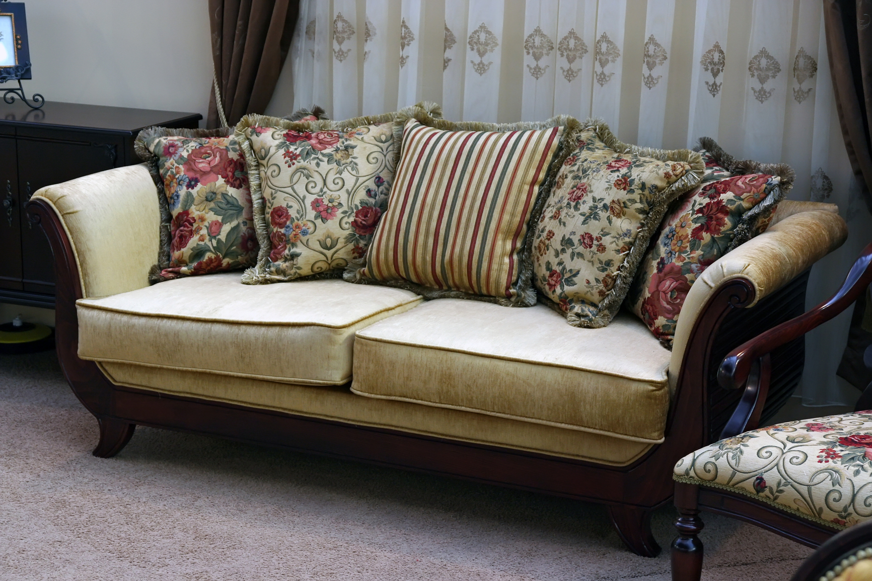 25% Off on All Curtains & Sofa Covers Orders